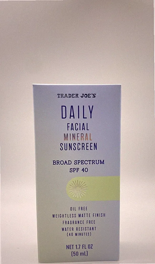 Trader Joe's Daily Facial Mineral Sunscreen SPF 40 Oil Free 1.7 OZ - Exp 06/2027